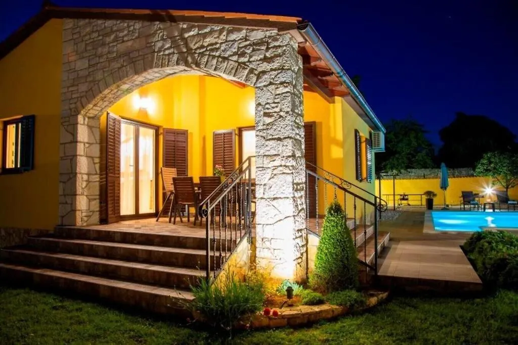 Villa Karin - Mediterranean Charm With Private Pool And Lush Waterfall Gardens Galižana كرواتيا