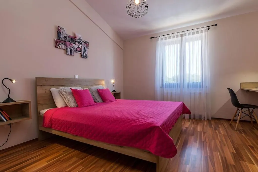 Villa Karin - Mediterranean Charm With Private Pool And Lush Waterfall Gardens Galižana