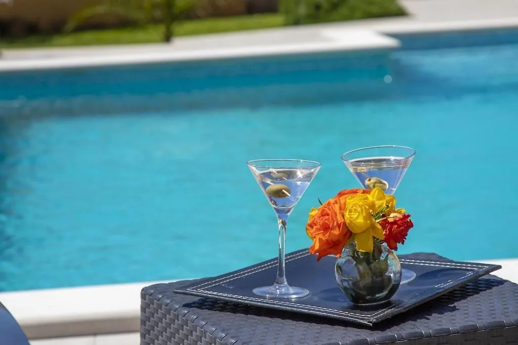 Villa Karin - Mediterranean Charm With Private Pool And Lush Waterfall Gardens Galižana كرواتيا