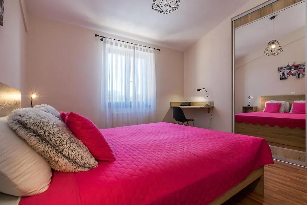 Villa Karin - Mediterranean Charm With Private Pool And Lush Waterfall Gardens Galižana