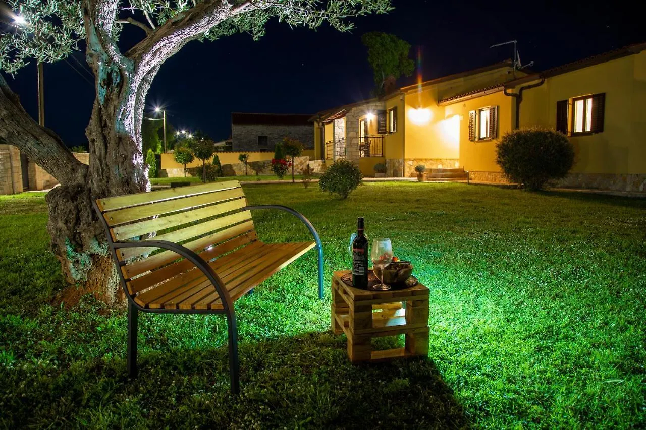 Villa Karin - Mediterranean Charm With Private Pool And Lush Waterfall Gardens Galižana