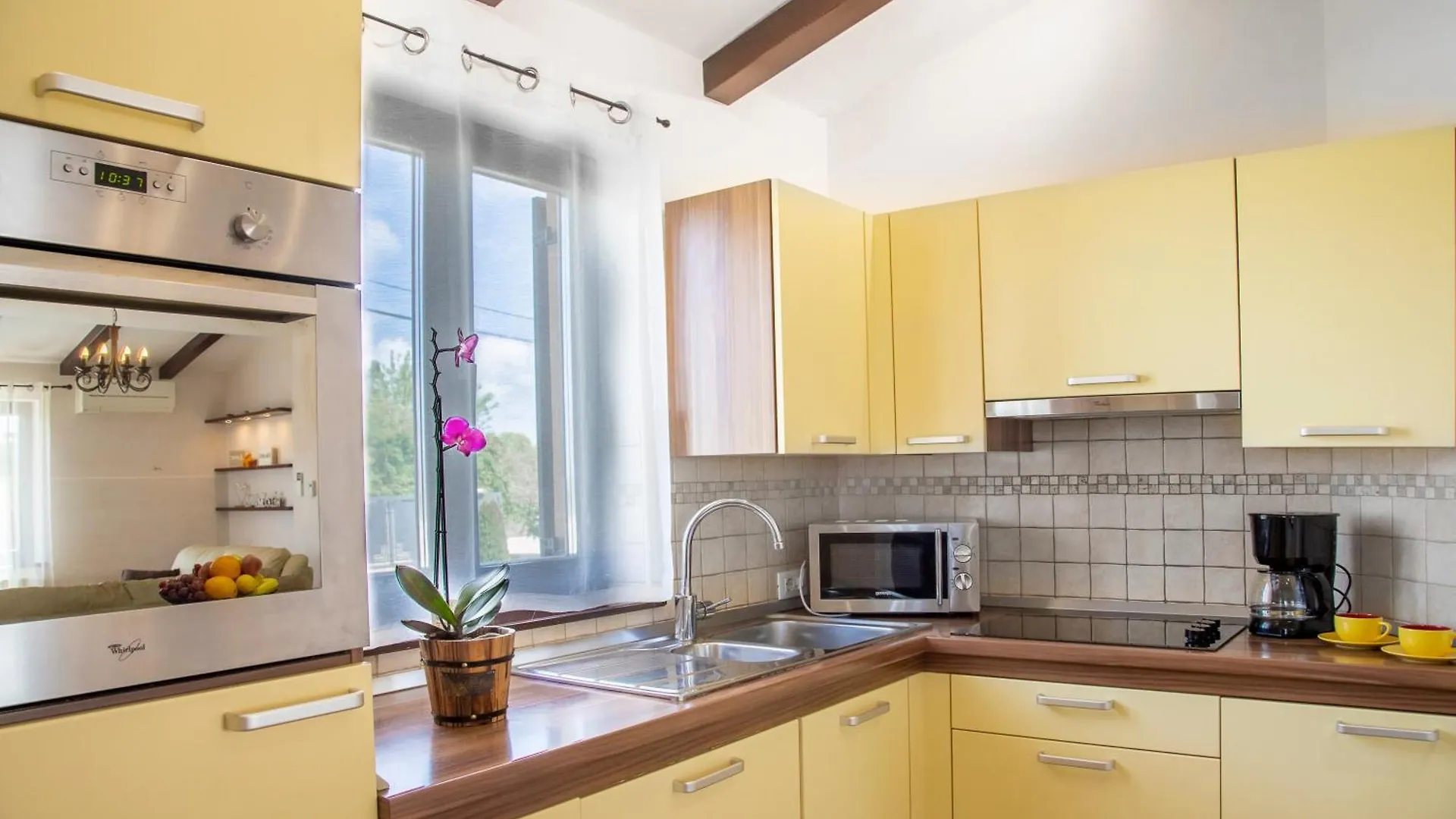 Villa Karin - Mediterranean Charm With Private Pool And Lush Waterfall Gardens Galižana